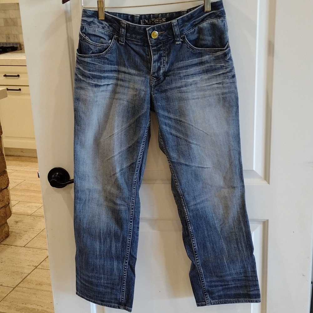 Express Jeans Vintage Straight Crop Medium Fade Wash Size 6 Waist Tailored